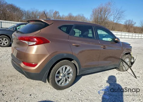 2016 Hyundai Tucson Se z USA, uszkodzony, nr VIN KM8J23A47GU224883